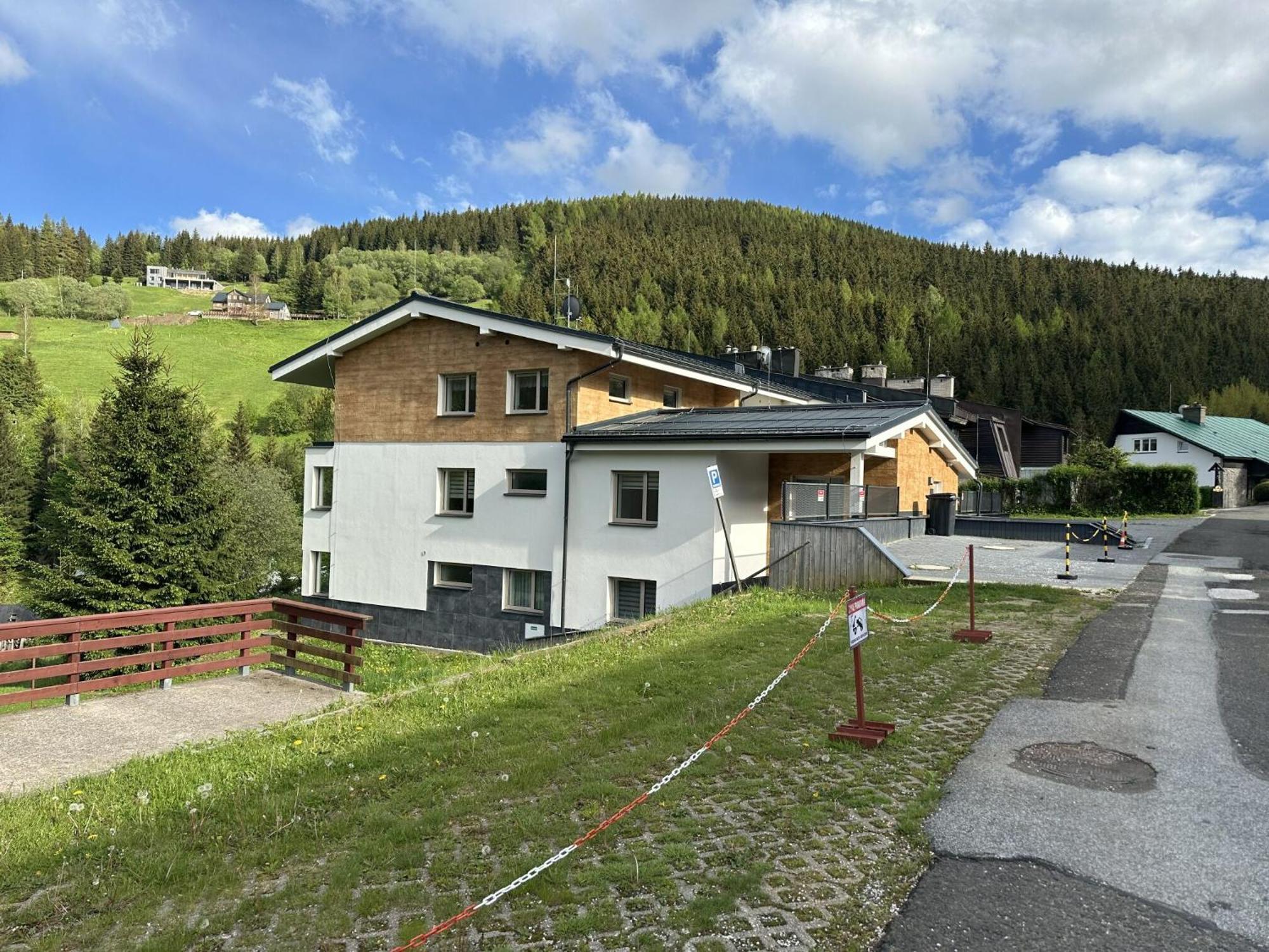 Apartman Oriens Pec Pod Snezkou Luaran gambar