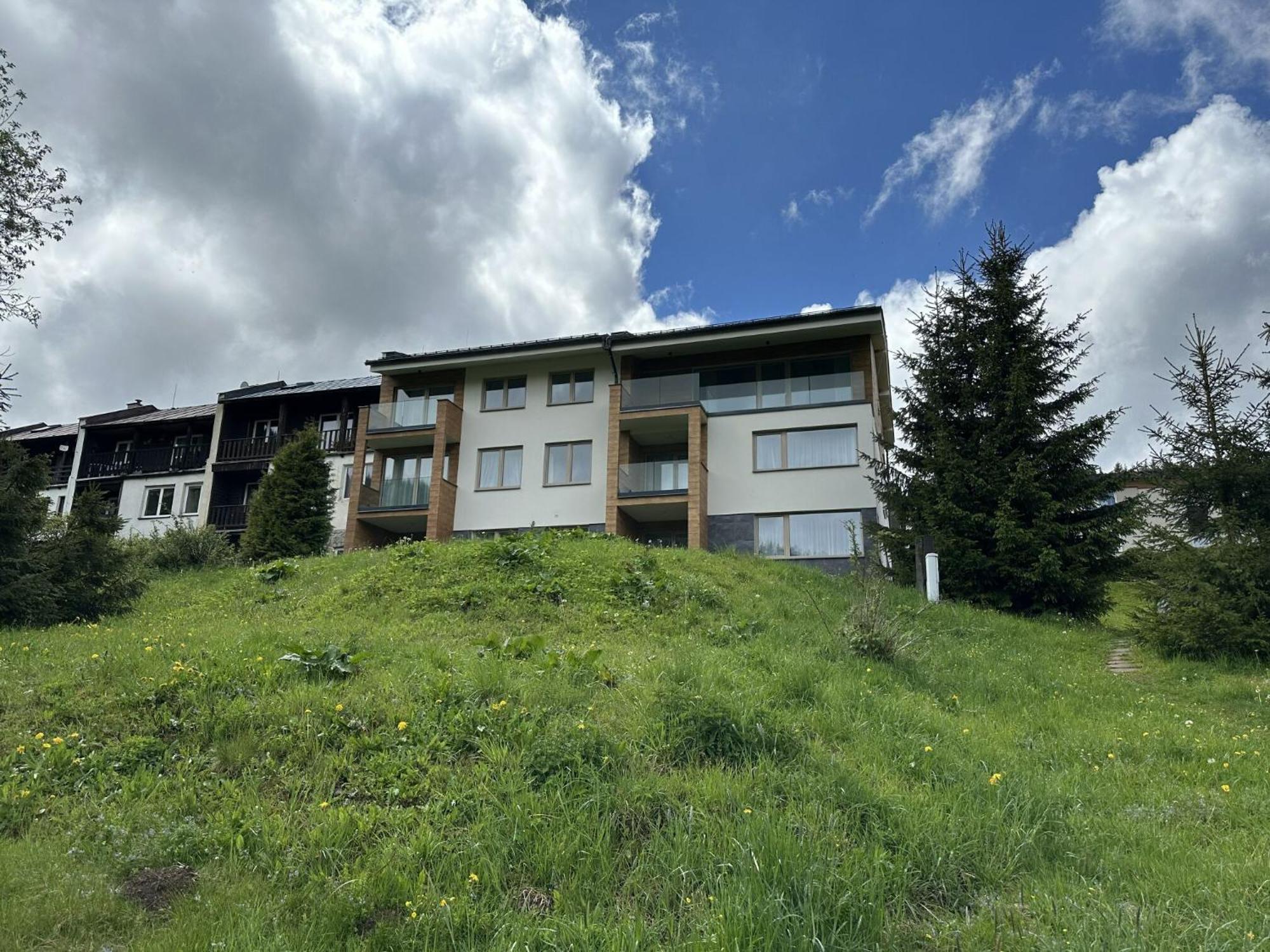 Apartman Oriens Pec Pod Snezkou Luaran gambar