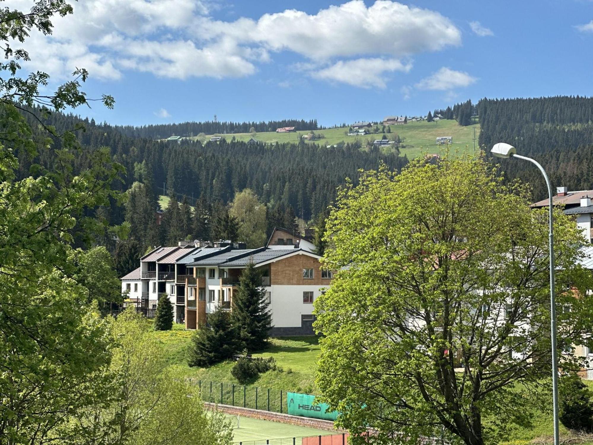 Apartman Oriens Pec Pod Snezkou Luaran gambar